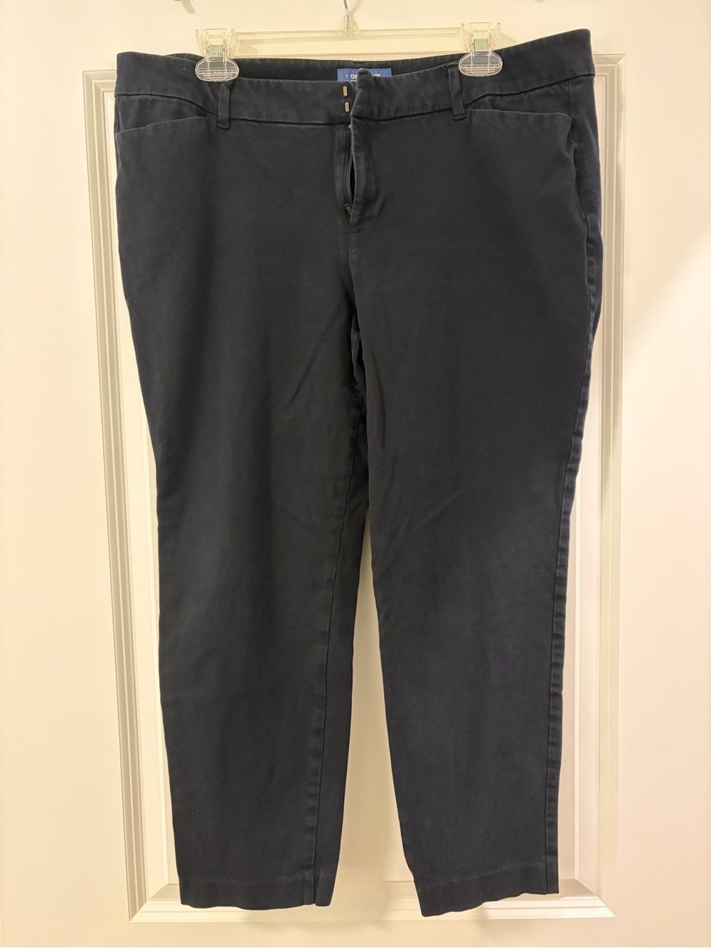 Old Navy Women’s Black Pixie Pants